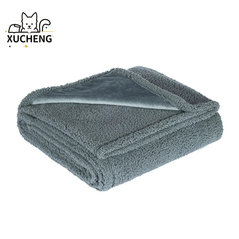 Waterproof outdoor blanket for dogs