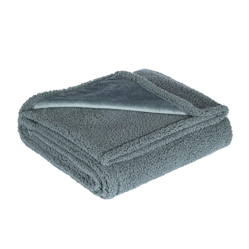 Waterproof outdoor blanket for dogs